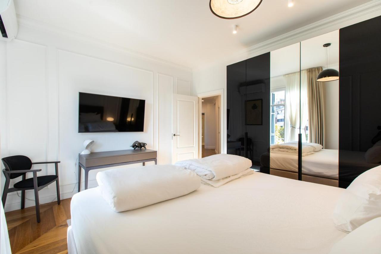 Majestic 4Br/4Bath Apartment In Sagrada Familia Area Barcellona Esterno foto
