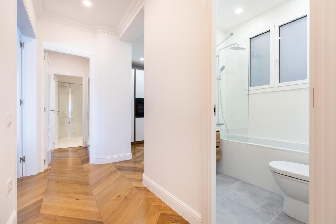 Majestic 4Br/4Bath Apartment In Sagrada Familia Area Barcellona Esterno foto