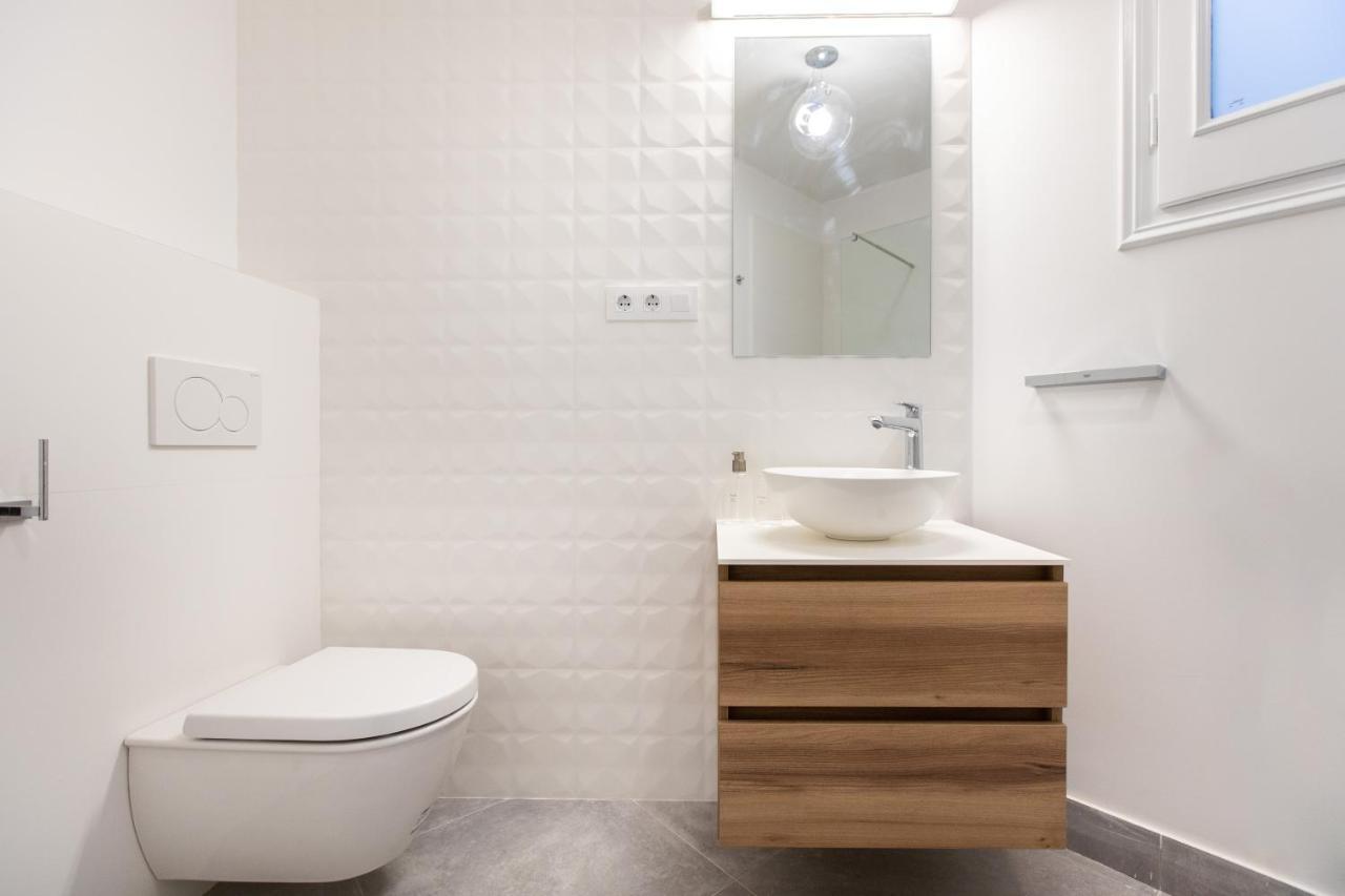 Majestic 4Br/4Bath Apartment In Sagrada Familia Area Barcellona Esterno foto