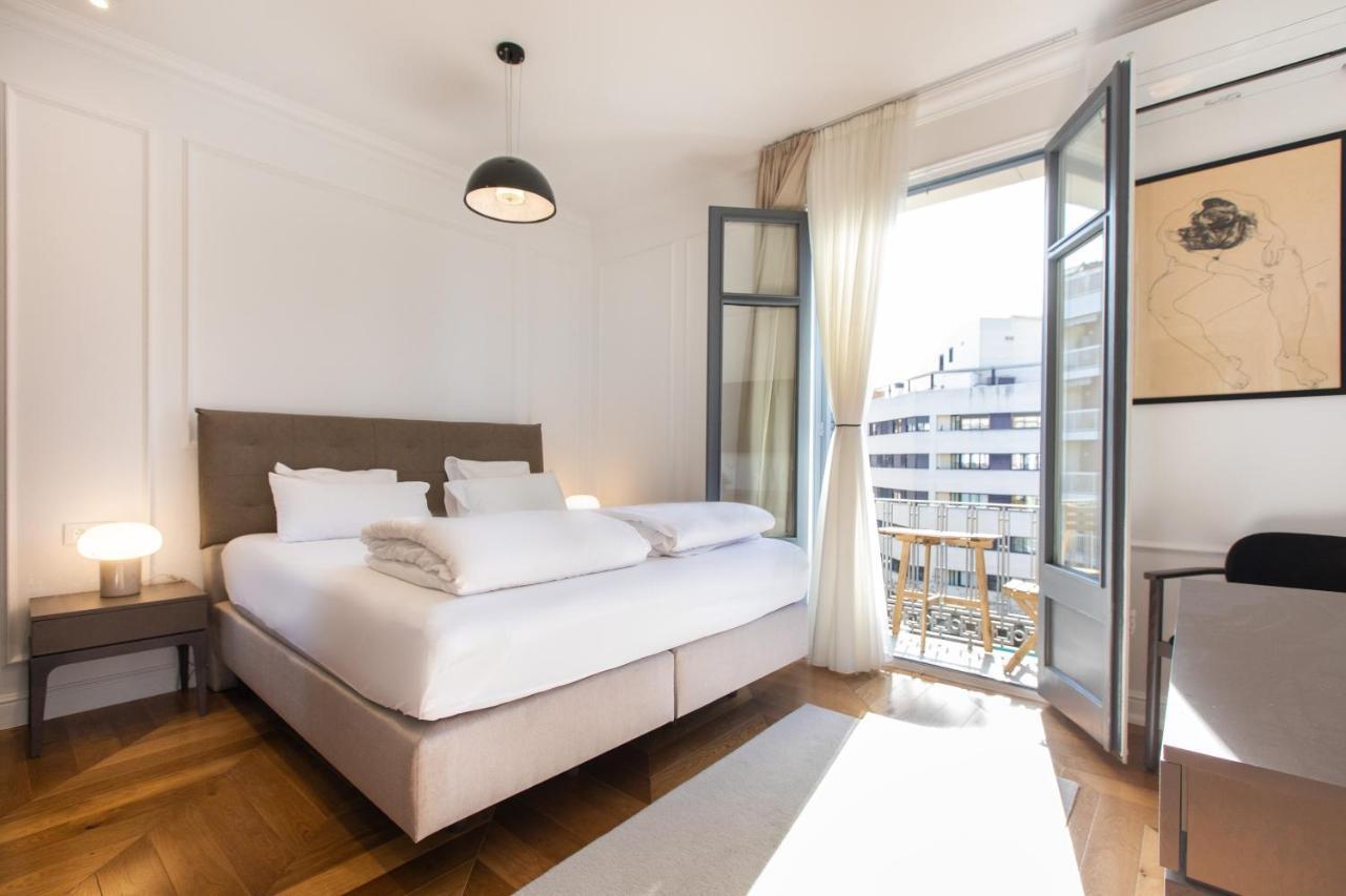 Majestic 4Br/4Bath Apartment In Sagrada Familia Area Barcellona Esterno foto